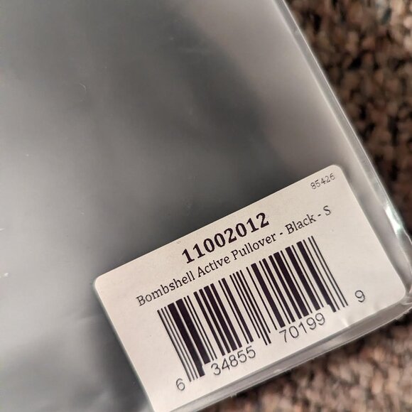 NWT Bombshell Sportswear Active Pullover - Picture 4 of 4